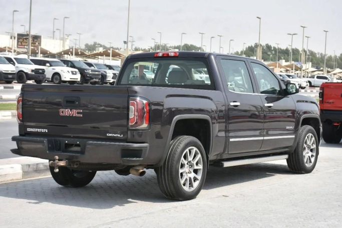 Used GMC Sierra III (K2XX) Facelift, 5.3 l, 2016 in Sharjah by Alfaris Used Cars, Black color. GCC Specs | AUTO.AE
