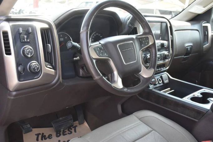 Used GMC Sierra III (K2XX) Facelift, 5.3 l, 2016 in Sharjah by Alfaris Used Cars, Black color. GCC Specs | AUTO.AE