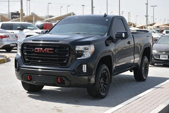 Подержанный GMC Sierra IV, 5.3 л, 2021 в Шардже от Alfaris Used Cars Черный цвет. GCC | AUTO.AE