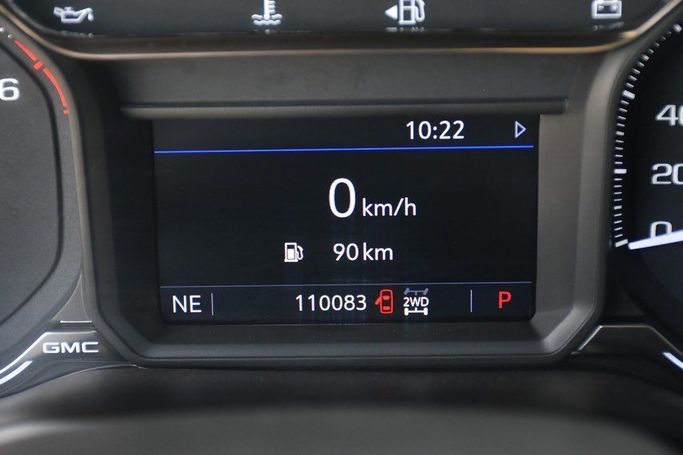 Подержанный GMC Sierra IV, 5.3 л, 2021 в Шардже от Alfaris Used Cars Черный цвет. GCC | AUTO.AE