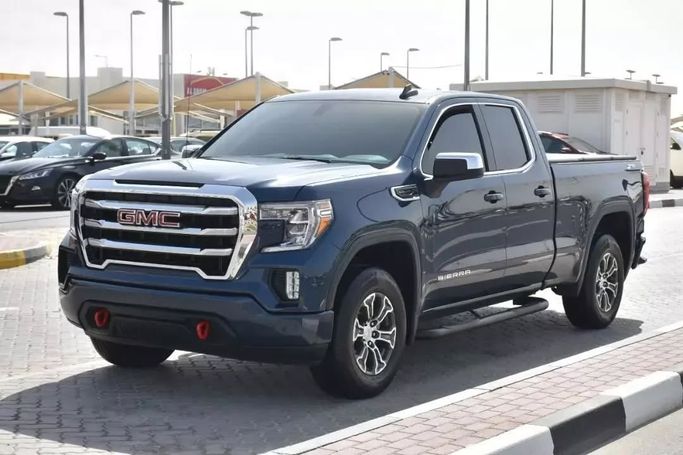Used GMC Sierra IV, 5.3 l, 2021 in Sharjah by Alfaris Used Cars, Blue color. Other | AUTO.AE