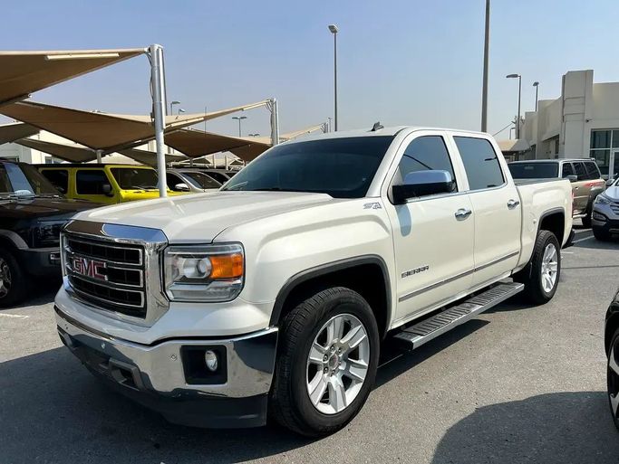 Подержанный GMC Sierra III (K2XX) Рестайлинг, 5.3 л, 2015 в Шардже от Hamsat Waad Белый цвет. GCC | AUTO.AE