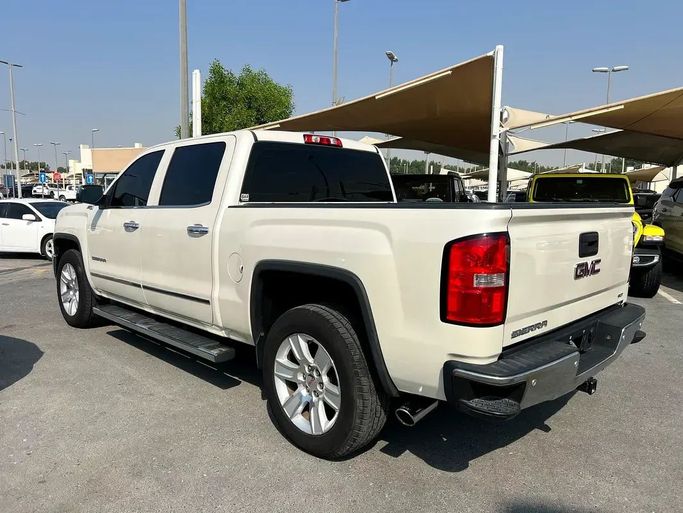 Подержанный GMC Sierra III (K2XX) Рестайлинг, 5.3 л, 2015 в Шардже от Hamsat Waad Белый цвет. GCC | AUTO.AE