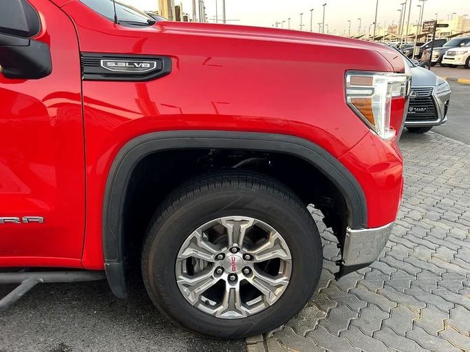 Подержанный GMC Sierra IV, 5.3 л, 2021 в Шардже от Taj Al Impratoor Used Cars Красный цвет. GCC | AUTO.AE