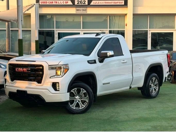 Подержанный GMC Sierra IV, 5.3 л, 2019 в Шардже от Noor Al Seyoh Used Cars Белый цвет. GCC | AUTO.AE