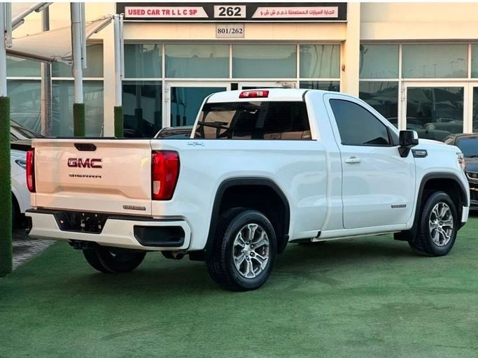 Подержанный GMC Sierra IV, 5.3 л, 2019 в Шардже от Noor Al Seyoh Used Cars Белый цвет. GCC | AUTO.AE