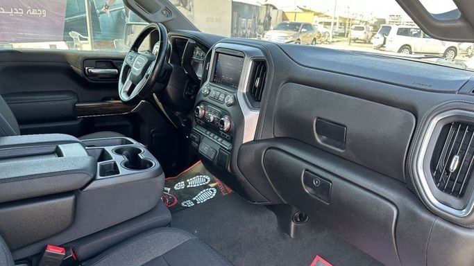 Used GMC Sierra IV, 5.3 l, 2022 in Sharjah by Halla Cars, White color. Canadian Specs | AUTO.AE