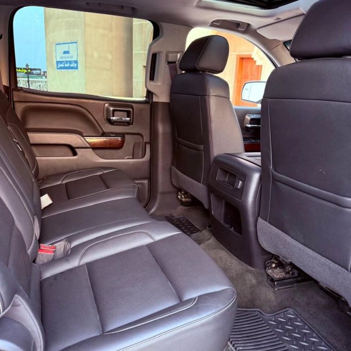 Подержанный GMC Sierra III (K2XX) Рестайлинг, 6.2 л, 2017 в Шардже от Sarmad Cars Черный цвет. Other | AUTO.AE