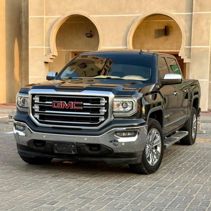 Подержанный GMC Sierra III (K2XX) Рестайлинг, 5.3 л, 2017 в Шардже от Sarmad Cars Черный цвет. Other | AUTO.AE