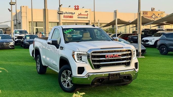 Подержанный GMC Sierra IV, 5.3 л, 2021 в Шардже от Badar Used Cars Белый цвет.  | AUTO.AE