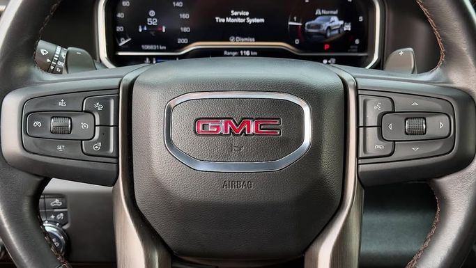 Used GMC Sierra IV Facelift, 5.3 l, 2022 in Sharjah by Badar Used Cars, Black color.  | AUTO.AE