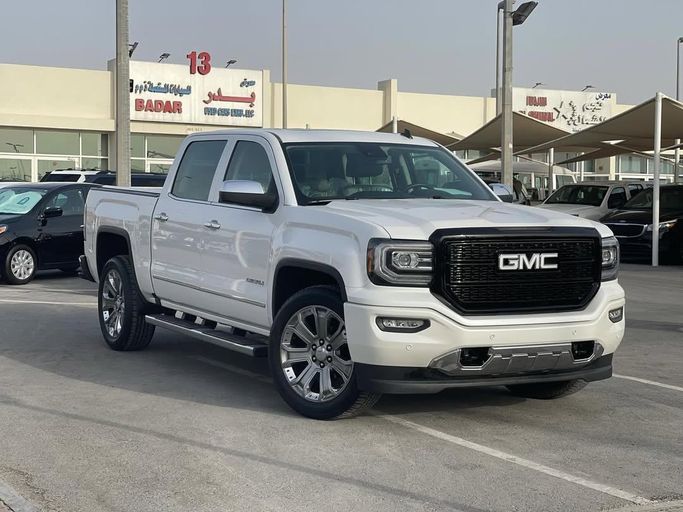 Подержанный GMC Sierra III (K2XX) Рестайлинг, 6.2 л, 2016 в Шардже от Badar Used Cars Белый цвет.  | AUTO.AE