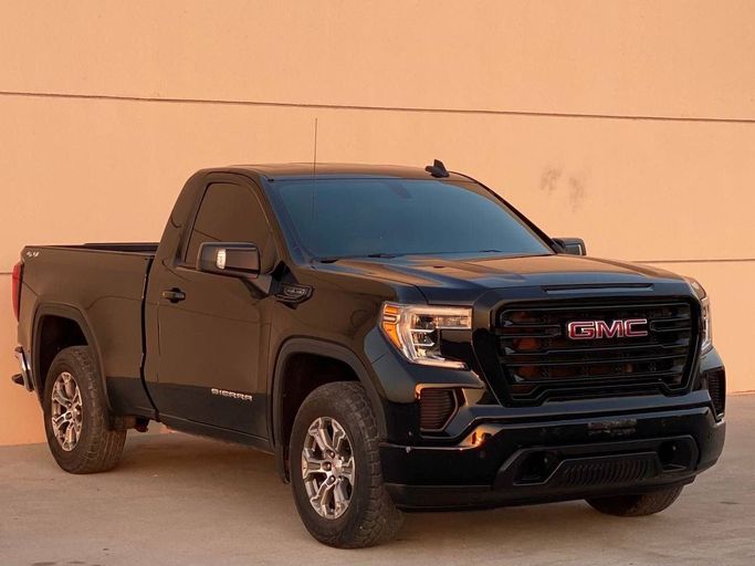 Подержанный GMC Sierra IV, 5.3 л, 2020 в Шардже от Union Used Cars Черный цвет. GCC | AUTO.AE