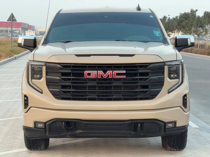مستعملة GMC Sierra فيس ليفت IV، 5.3 لتر، 2022 في الإمارات، الشارقة من Union Used Cars، اللون بيج. مواصفات الخليج | AUTO.AE | إعلان #293986 — صورة 3 من 8