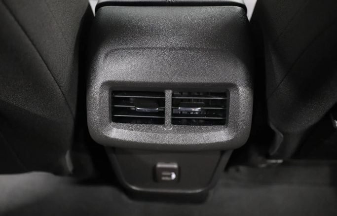 Подержанный GMC Terrain II Рестайлинг, 1.5 л, 2023 в Шардже от Al Qassem Cars Trading Белый цвет. GCC | AUTO.AE