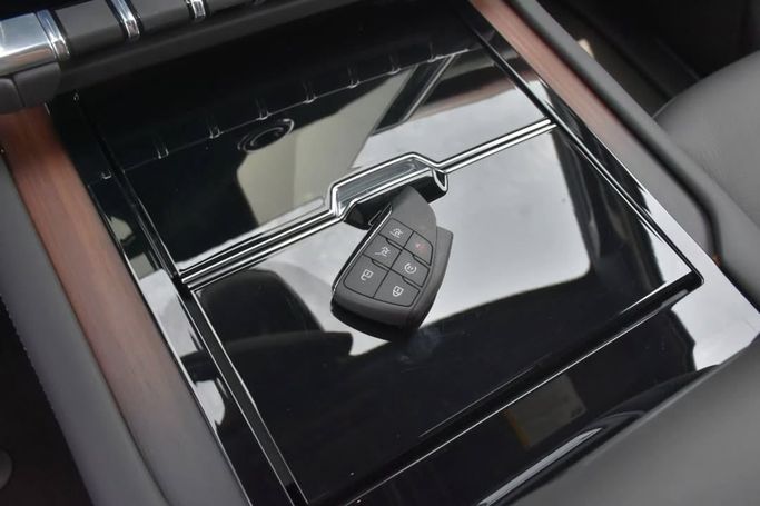 New GMC Yukon XL V Facelift, 5.3 l, 2025 in Sharjah by Alfaris Used Cars, Grey color.  | AUTO.AE