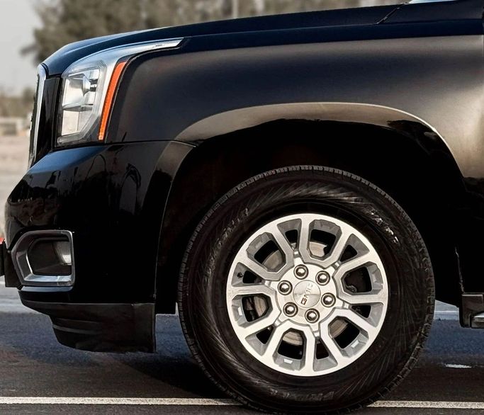 Used GMC Yukon XL IV (GMT K2UG), 5.3 l, 2020 in Sharjah by Al Sayed Khamis Used Auto Trading, Black color. GCC Specs | AUTO.AE