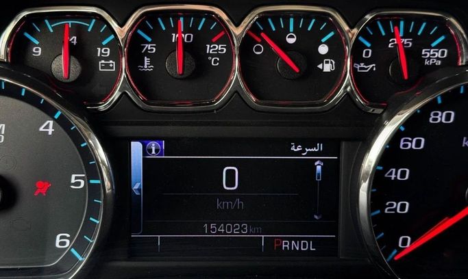 Подержанный GMC Yukon XL IV (GMT K2UG), 5.3 л, 2020 в Шардже от Al Sayed Khamis Used Auto Trading Серебристый цвет. GCC | AUTO.AE