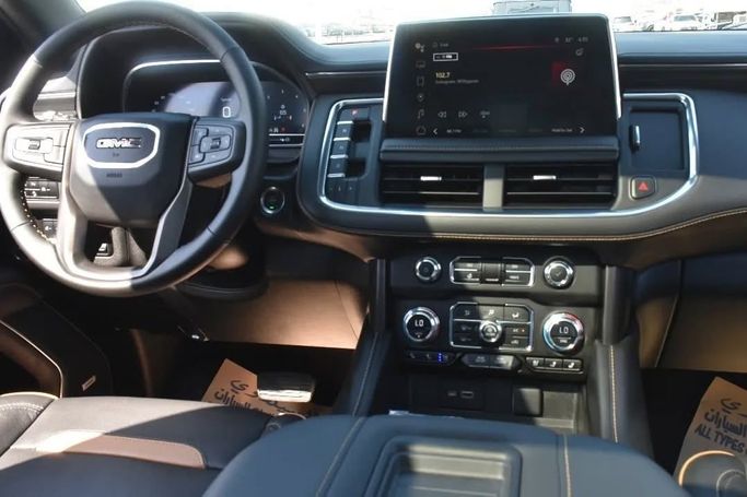 Подержанный GMC Yukon V, 6.2 л, 2023 в Шардже от Alfaris Used Cars Черный цвет. Other | AUTO.AE