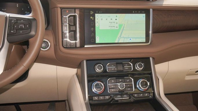 Подержанный GMC Yukon V, 6.2 л, 2024 в Шардже от Alsaadi Motors Белый цвет. Other | AUTO.AE