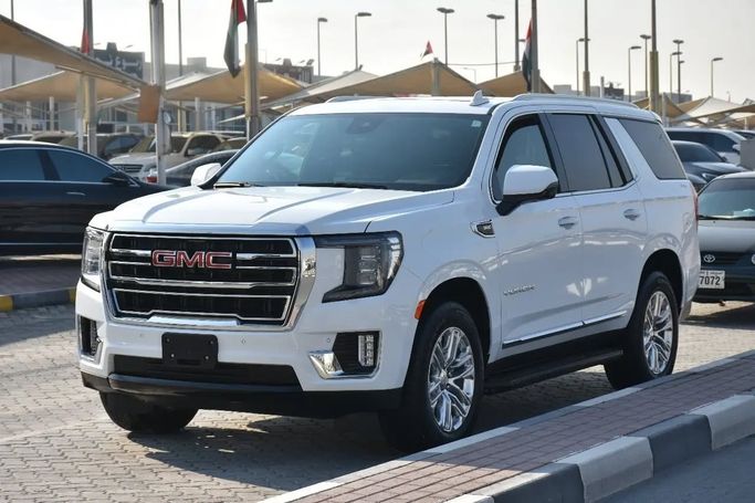 Used GMC Yukon V, 5.3 l, 2023 in Sharjah by Alfaris Used Cars, White color. Other | AUTO.AE