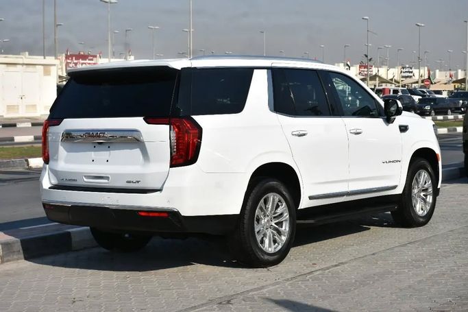Used GMC Yukon V, 5.3 l, 2023 in Sharjah by Alfaris Used Cars, White color. Other | AUTO.AE