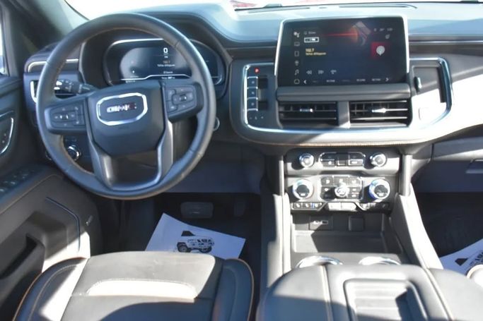 Подержанный GMC Yukon XL V, 6.2 л, 2023 в Шардже от Alfaris Used Cars Белый цвет. Other | AUTO.AE