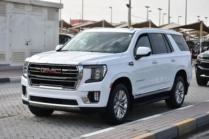 Подержанный GMC Yukon V, 3.0 л, 2022 в Шардже от Alfaris Used Cars Белый цвет. Other | AUTO.AE