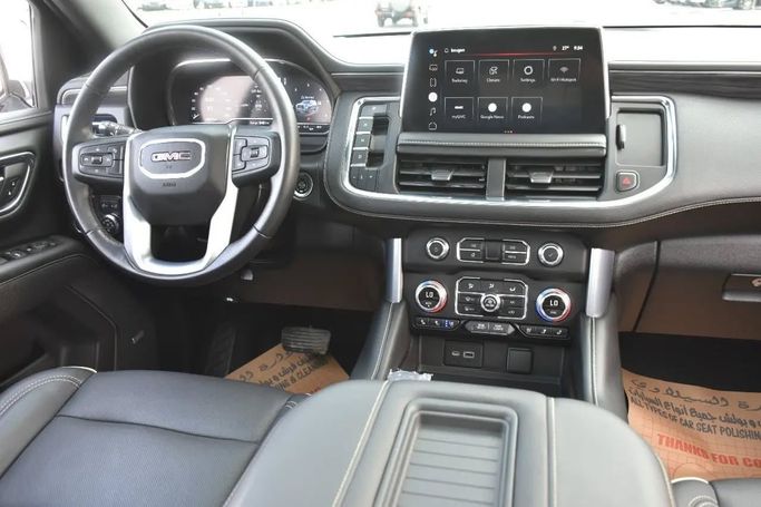 Подержанный GMC Yukon V, 3.0 л, 2022 в Шардже от Alfaris Used Cars Белый цвет. Other | AUTO.AE