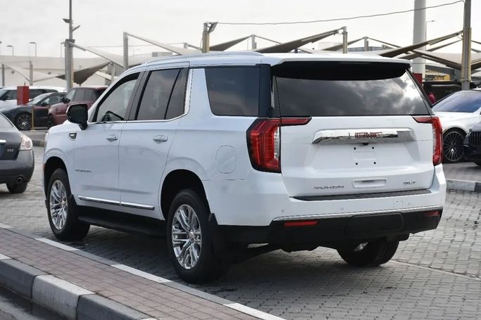 Подержанный GMC Yukon V, 3.0 л, 2022 в Шардже от Alfaris Used Cars Белый цвет. Other | AUTO.AE