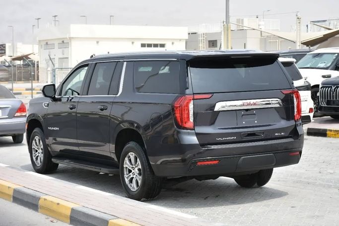 Подержанный GMC Yukon XL V, 5.3 л, 2023 в Шардже от Alfaris Used Cars Черный цвет. Other | AUTO.AE