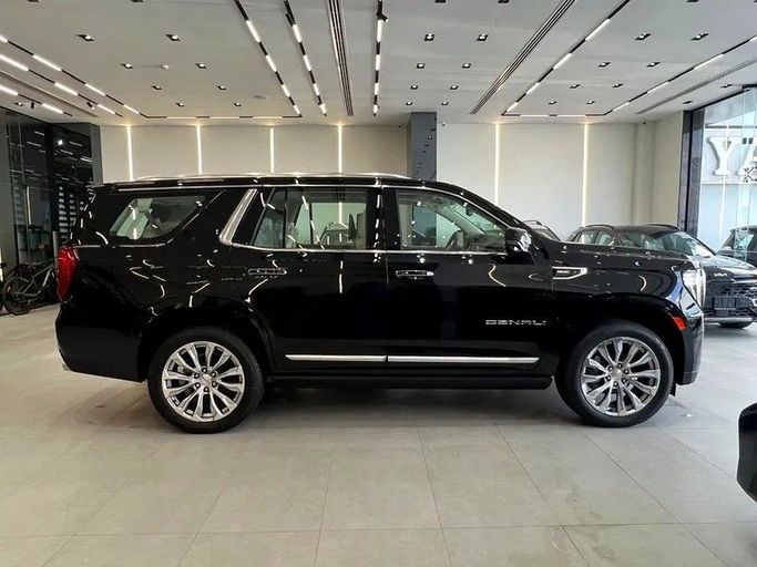 Used GMC Yukon V, 6.2 l, 2024 in Sharjah by First Choice Cars, Black color. GCC Specs | AUTO.AE