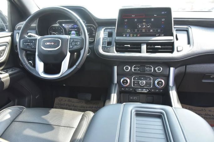 Used GMC Yukon V, 5.3 l, 2021 in Sharjah by Alfaris Used Cars, Black color. Other | AUTO.AE