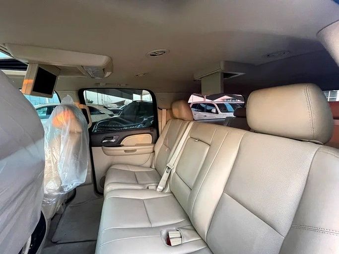 Подержанный GMC Yukon XL III (GMT900), 6.2 л, 2012 в Шардже от Darb Al Saada Used cars Черный цвет. GCC | AUTO.AE