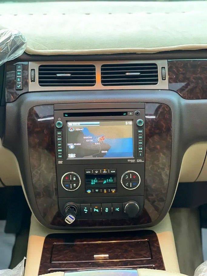 Подержанный GMC Yukon XL III (GMT900), 6.2 л, 2012 в Шардже от Darb Al Saada Used cars Черный цвет. GCC | AUTO.AE