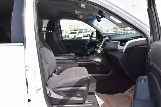 Used GMC Yukon IV (GMT K2UG), 6.2 l, 2020 in Sharjah by Alfaris Used Cars, White color. Other | AUTO.AE