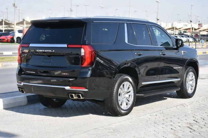 Подержанный GMC Yukon V Рестайлинг, 2.7 л, 2025 в Шардже от Alfaris Used Cars Черный цвет. Other | AUTO.AE