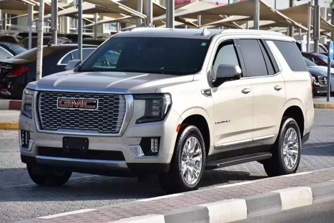 Used GMC Yukon V, 6.2 l, 2021 in Sharjah by Alfaris Used Cars, White color. Other | AUTO.AE