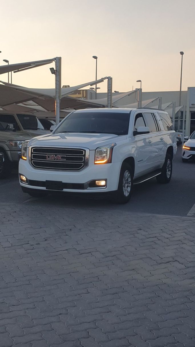 مستعملة GMC Yukon XL IV (GMT K2UG), 5.3 l, 2017 في في الشارقة من Ishtar Used Cars، اللون أبيض. مواصفات الخليج | AUTO.AE