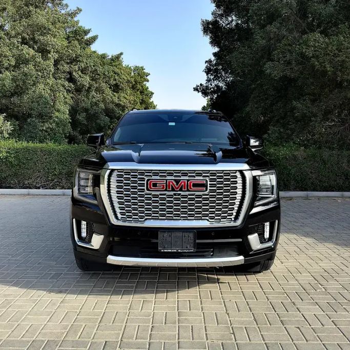 Подержанный GMC Yukon V (T1XX), 6.2 л, 2023 в Шардже от Golden Desert Used Car Черный цвет.  | AUTO.AE | Объявление #263129
