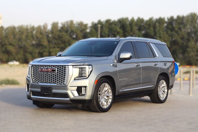 Подержанный GMC Yukon XL V (T1XX), 6.2 л, 2023 в Шардже от Sama Al Sham Cars Серебристый цвет. GCC | AUTO.AE | Объявление #265141