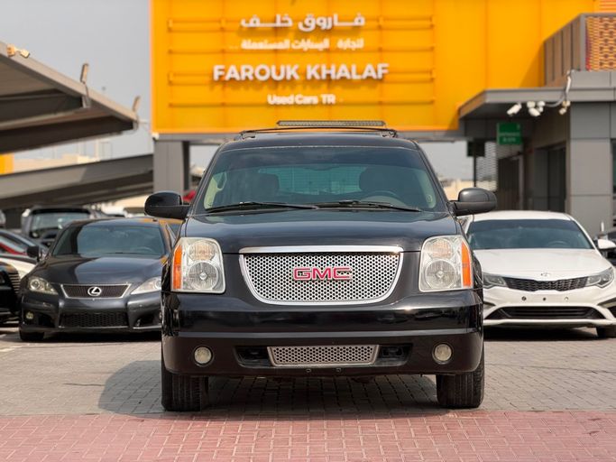 مستعملة GMC Yukon XL III (GMT900), 5.3 l, 2009 في في الشارقة من FAROUK KHALAF، اللون أسود. مواصفات الخليج | AUTO.AE | إعلان #271266