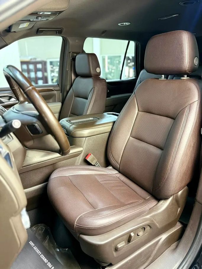 Used GMC Yukon V, 5.3 l, 2023 in UAE, Sharjah by Speedcars, Black color. GCC Specs | AUTO.AE | Listing #295709 — photo 12 of 17