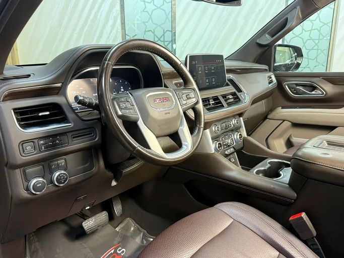 Used GMC Yukon V, 5.3 l, 2023 in UAE, Sharjah by Speedcars, Black color. GCC Specs | AUTO.AE | Listing #295709 — photo 14 of 17