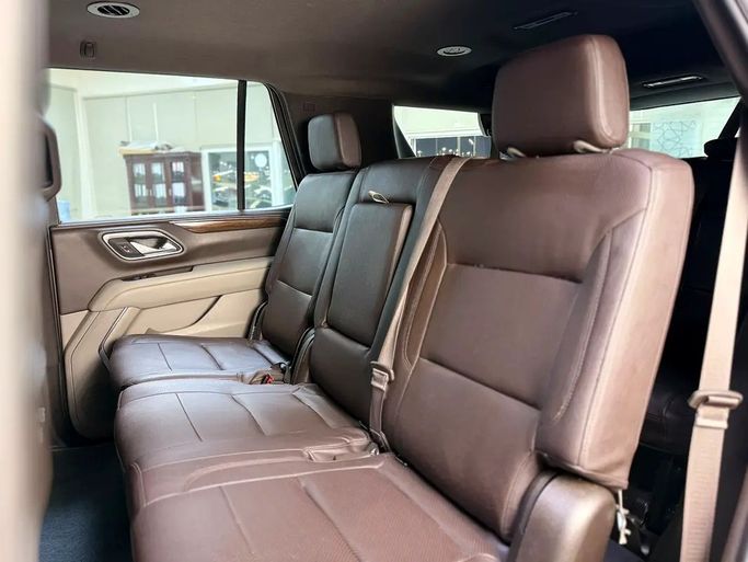 Used GMC Yukon V, 5.3 l, 2023 in UAE, Sharjah by Speedcars, Black color. GCC Specs | AUTO.AE | Listing #295709 — photo 15 of 17