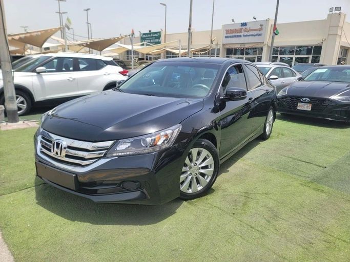 Used Honda Accord VIII Facelift, 2.4 l, 2015 in Sharjah by Tabarak Used Cars, Black color. GCC Specs | AUTO.AE