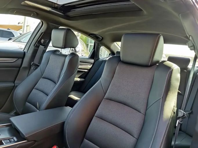 Подержанный Honda Accord IX Рестайлинг, 3.5 л, 2018 в Шардже от Alfaris Used Cars Черный цвет. Other | AUTO.AE