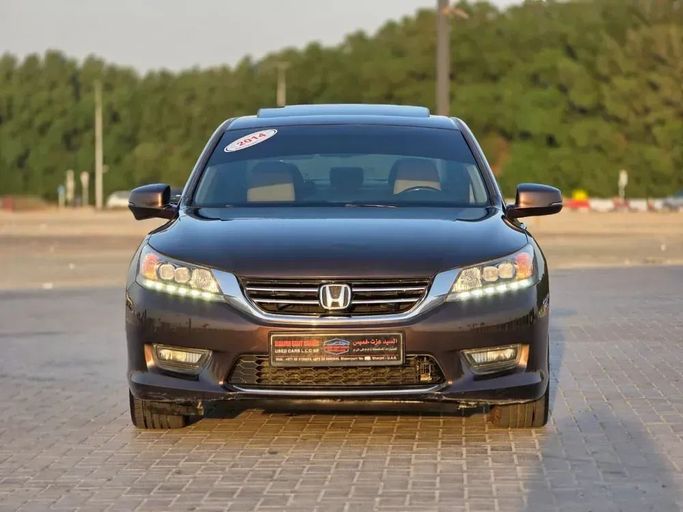 Подержанный Honda Accord VIII Рестайлинг, 3.5 л, 2014 в Шардже от Al Sayed Ezzat Khamis Черный цвет. Other | AUTO.AE