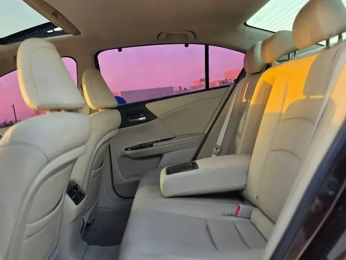 Подержанный Honda Accord VIII Рестайлинг, 3.5 л, 2014 в Шардже от Al Sayed Ezzat Khamis Черный цвет. Other | AUTO.AE