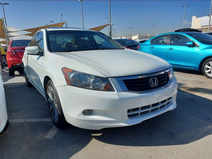 Used Honda Accord VIII Facelift, 2.4 l, 2011 in Sharjah by Al Qanaah Used Cars, White color. GCC Specs | AUTO.AE